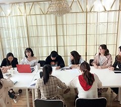 重庆爱雅仕美牙培训中心轮播1