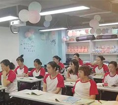 深圳天使宝宝母婴家政培训学校轮播5