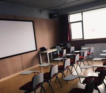 武汉中影嘉宏传媒艺术培训学校轮播1