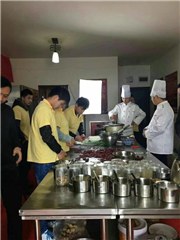 重庆杨厨餐饮管理培训学校轮播3