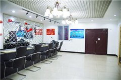 居首国际美妆学校环境