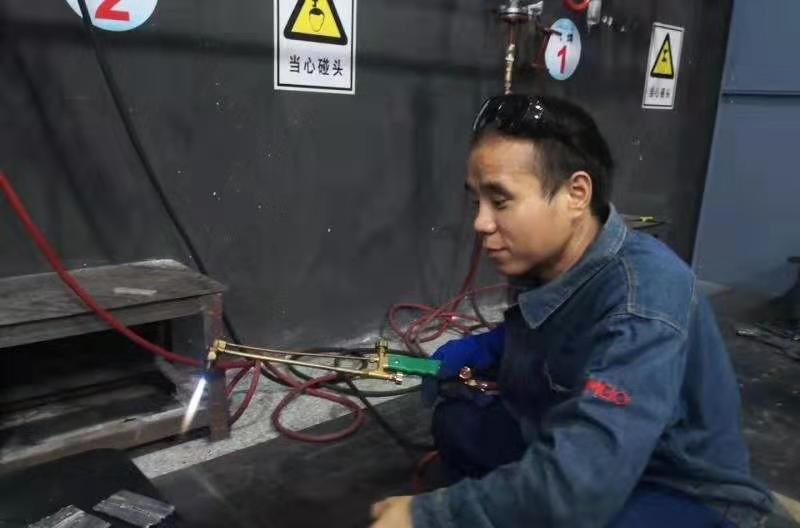 广州博英教育轮播3