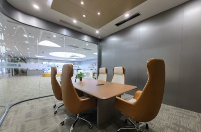 上海逆向国际纹眉培训学院轮播4
