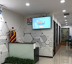 深圳瓦力工厂编程培训中心轮播1