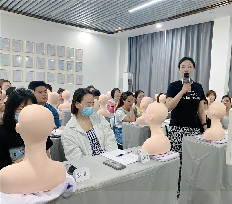 广州科瑞国际美业技能商学院轮播5
