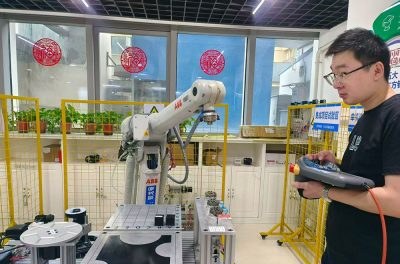 郑州郑鼎职业技能培训学校轮播4