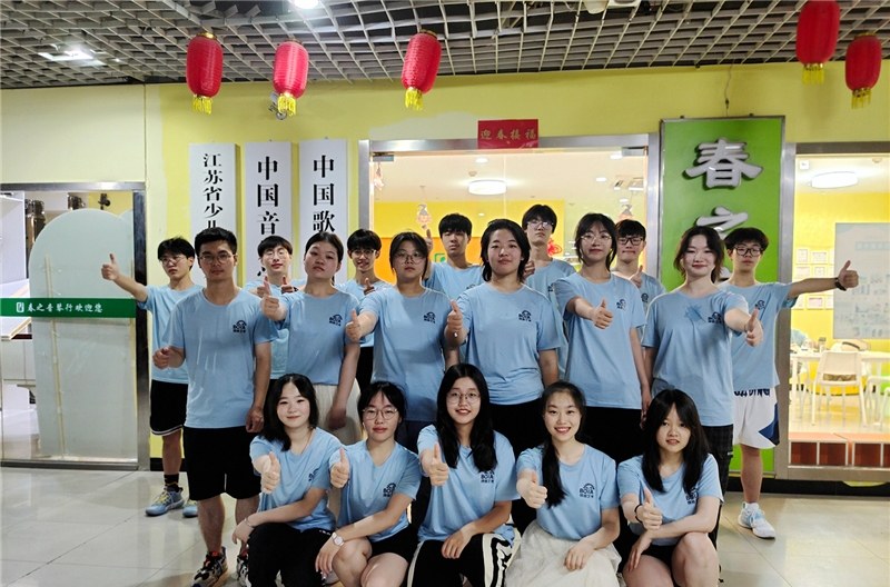 南京春之音艺考培训学校轮播3