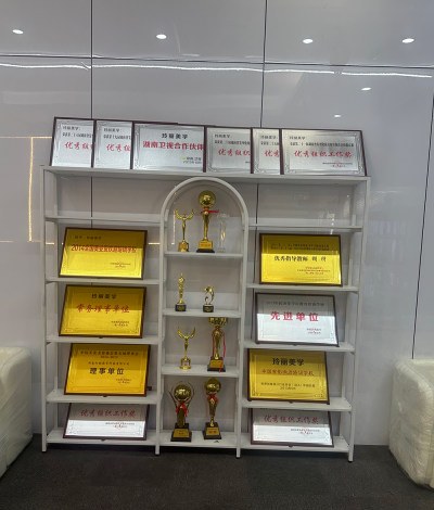 玲丽美业教育轮播4