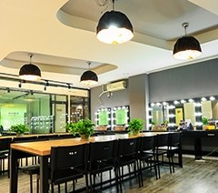 西安朗图时代化妆摄影培训学校轮播4