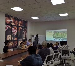 汇英模具轮播5