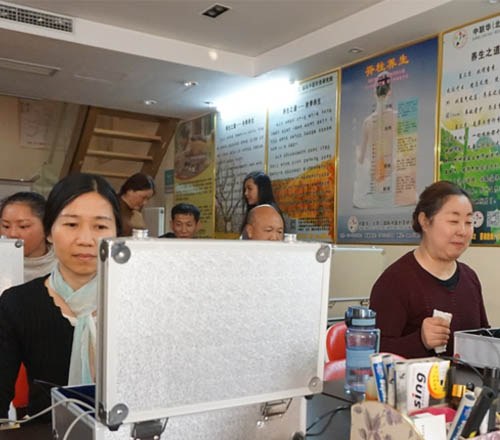 中联华(北京)国际中医针灸研究院轮播1