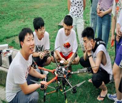 苏州飞润无人机培训学校轮播3