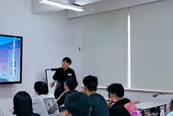加拿大女王学院(上外国际教育中心基地)轮播4