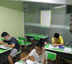 深圳卓尔哈佛教育轮播5