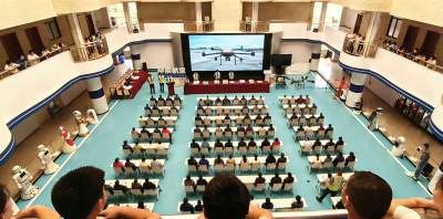 广州华宸飞行学院轮播4