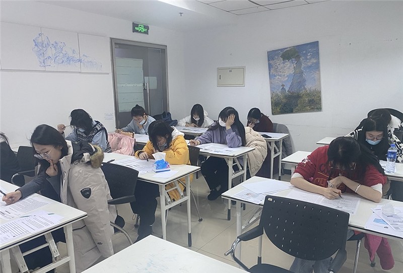 意大利留学综合类大学入学考试辅导班