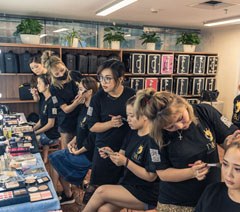 珠海吉米美甲化妆美睫纹绣培训学校轮播3