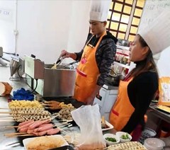 重庆嘿巴适餐饮培训学校轮播2