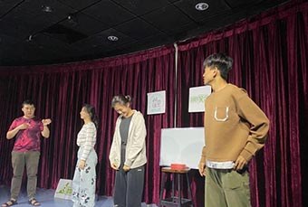 金丝露珠表演基地轮播4