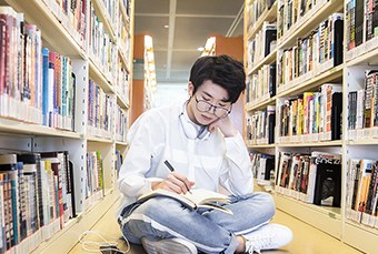 成都清小音艺考培训学校轮播3