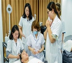 南京BLINGLADY皮肤管理培训学院轮播4