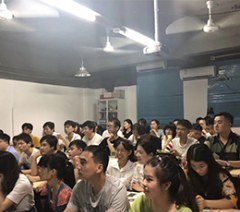 深圳聚力创新电商培训学校轮播4