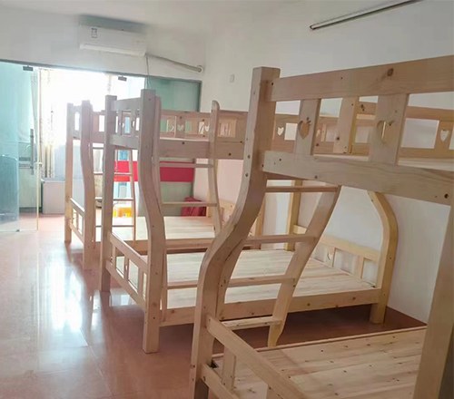 南宁卓创树人补习学校轮播5
