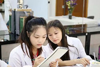 臻妍美学教育轮播4