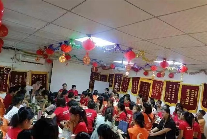 广州佑月邦母婴培训学校轮播4