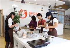 广州纯乐自造培西点培训中心轮播4