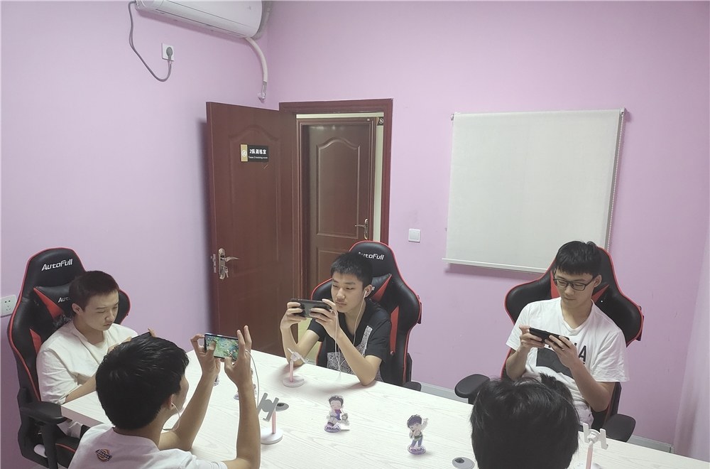成都乐竞电竞青训基地轮播2