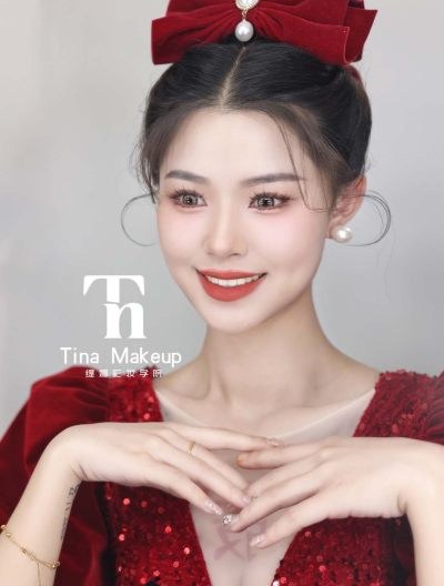 扬州缇娜彩妆学院轮播5