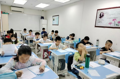 华悦留学轮播5