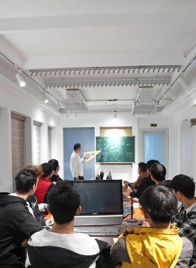 宁波巨金数控培训中心轮播3