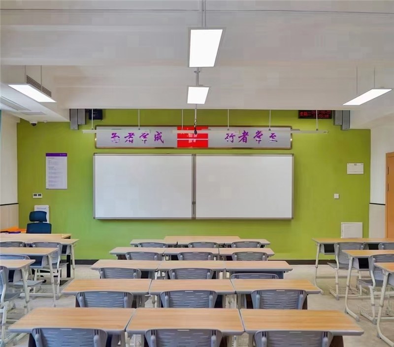 重庆巴蜀中学国际部轮播4