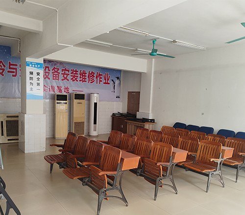 南宁呈龙教育特殊工种培训中心相册4