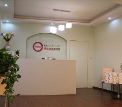 武汉裹色添香美学苑轮播4