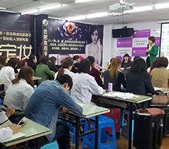 合肥左右职业培训学校轮播4
