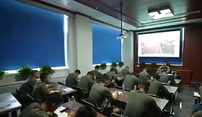 东方启航无人机培训学校轮播4