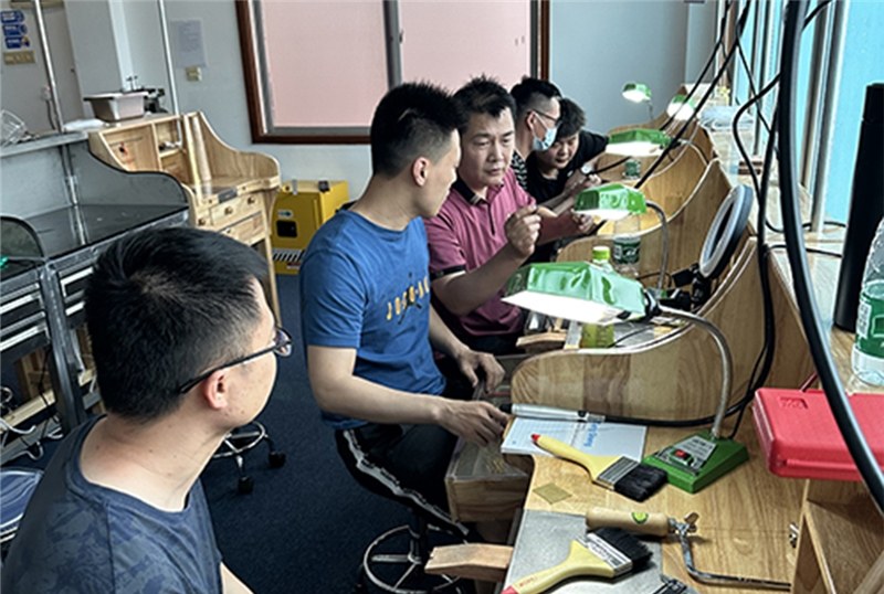 深圳精艺金匠珠宝培训学校轮播3
