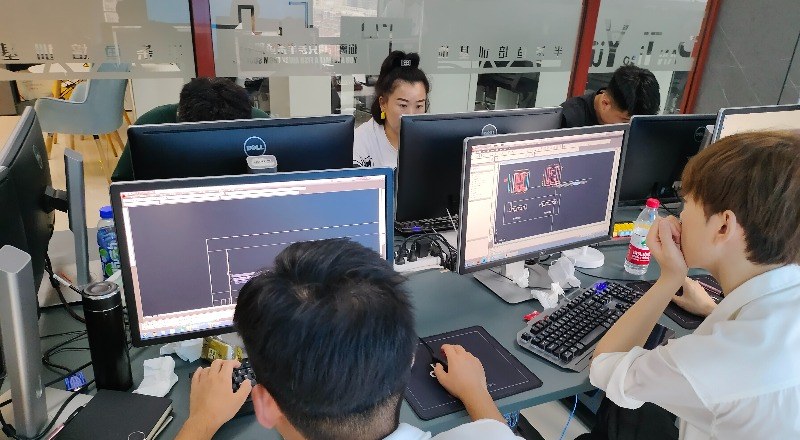 沈阳半条鱼设计培训基地轮播1