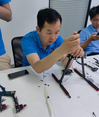 深圳中科至上芯片级无人机维修培训中心轮播4