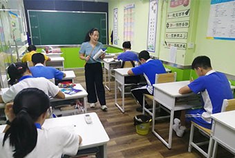 深圳卓尔哈佛教育轮播3