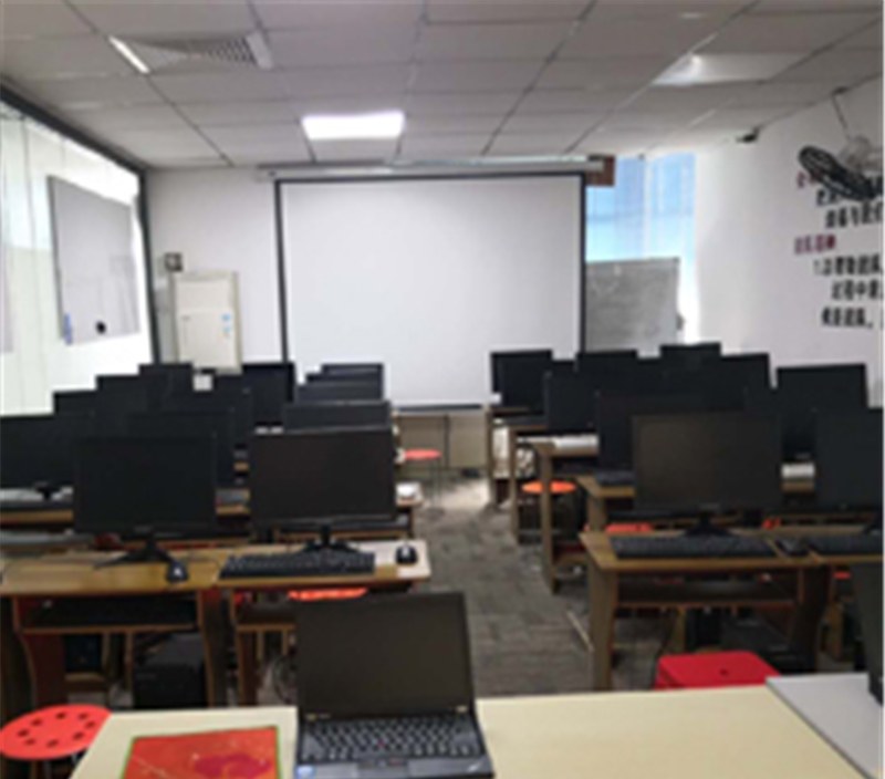 深圳小鱼儿教育培训中心轮播4
