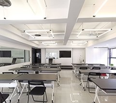 重庆奢思雅美妆职业培训学校轮播5