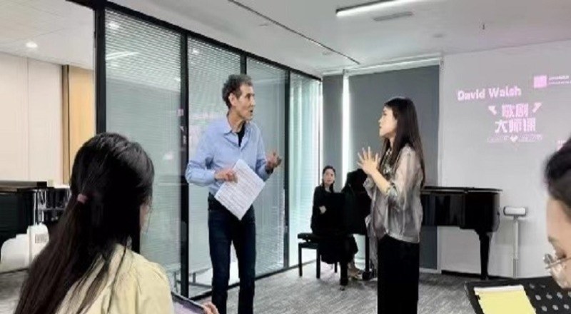 悦歌国际艺术留学轮播3