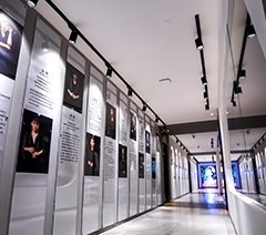 西安朗图时代化妆摄影培训学校轮播3