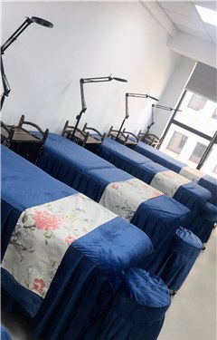 西安Mz美业教育学院轮播4