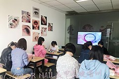 南昌巡彩美业培训中心轮播1