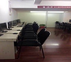 贵州一砖一瓦培训学校轮播1
